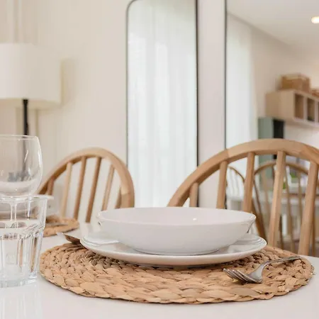 Liiiving In - Factory Pearl