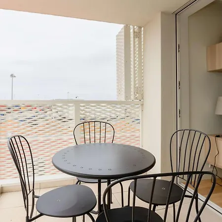 Liiiving In - Factory Pearl Lejlighed *