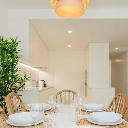 Liiiving In - Factory Pearl Matosinhos (Porto)