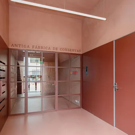 Liiiving In - Factory Pearl * Matosinhos (Porto)