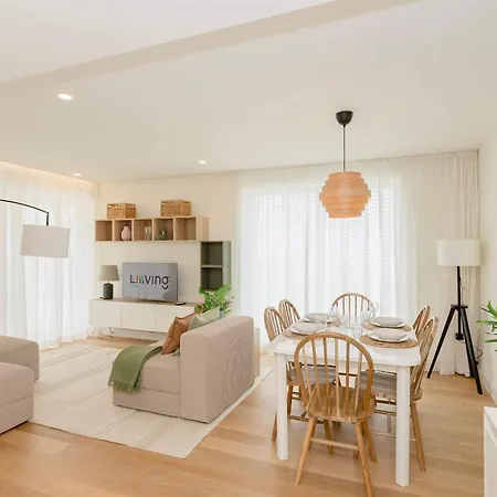 Liiiving In - Factory Pearl *