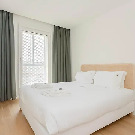 Liiiving In - Factory Pearl Lejlighed